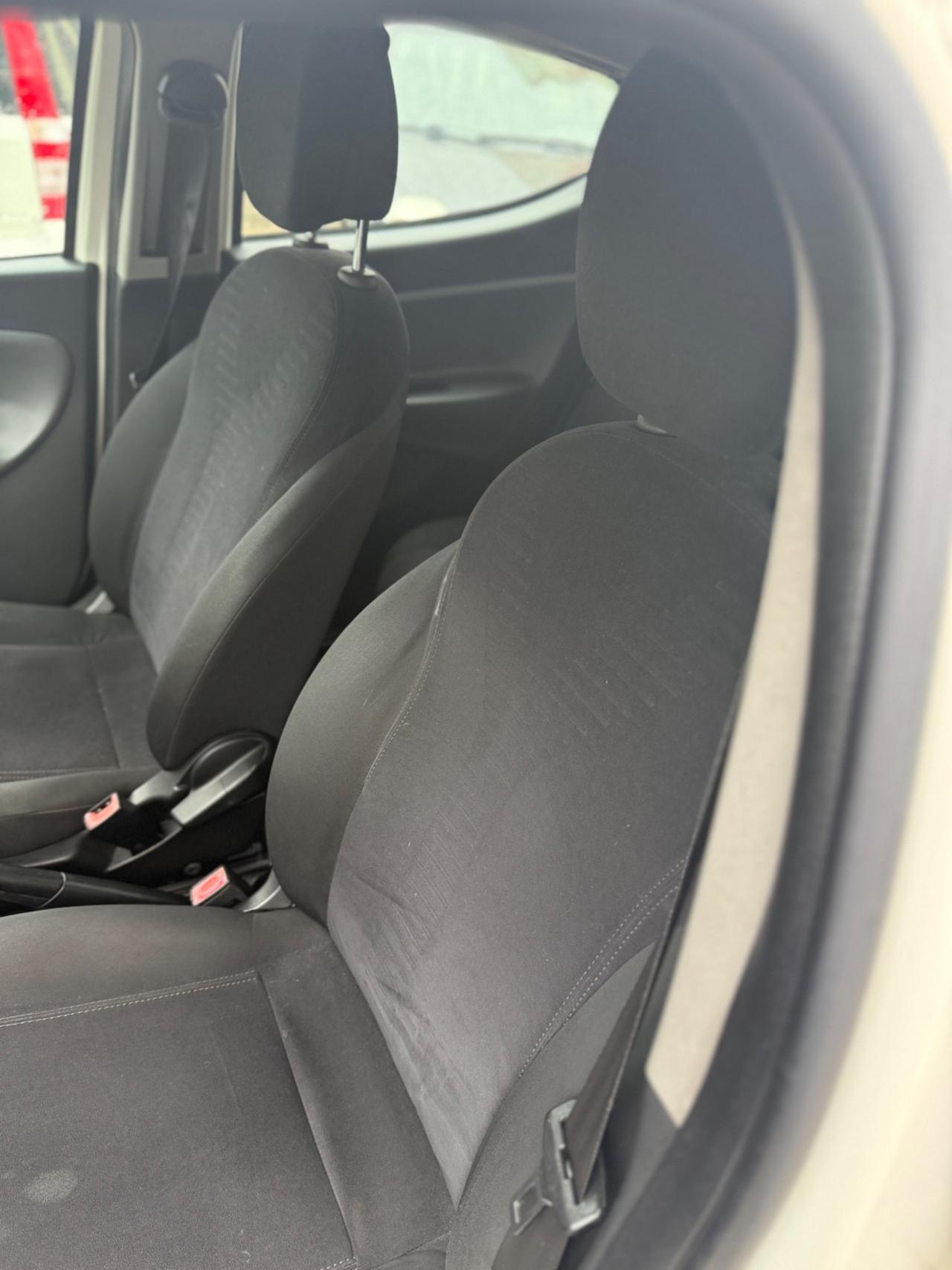 Lancia Ypsilon 0.9 TwinAir Ecochic Silver