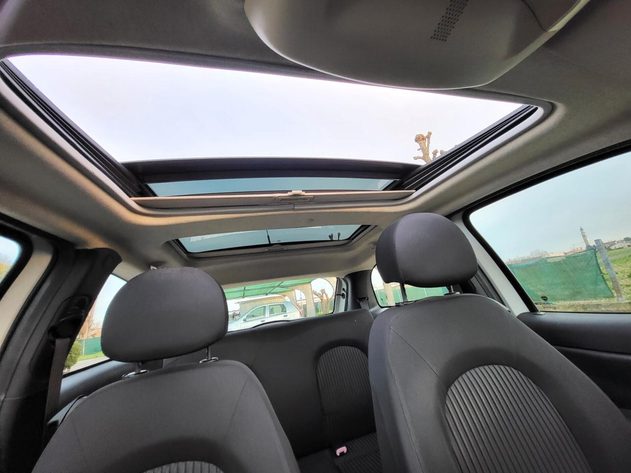 Lancia Ypsilon 1.4 Platino Ecochic GPL