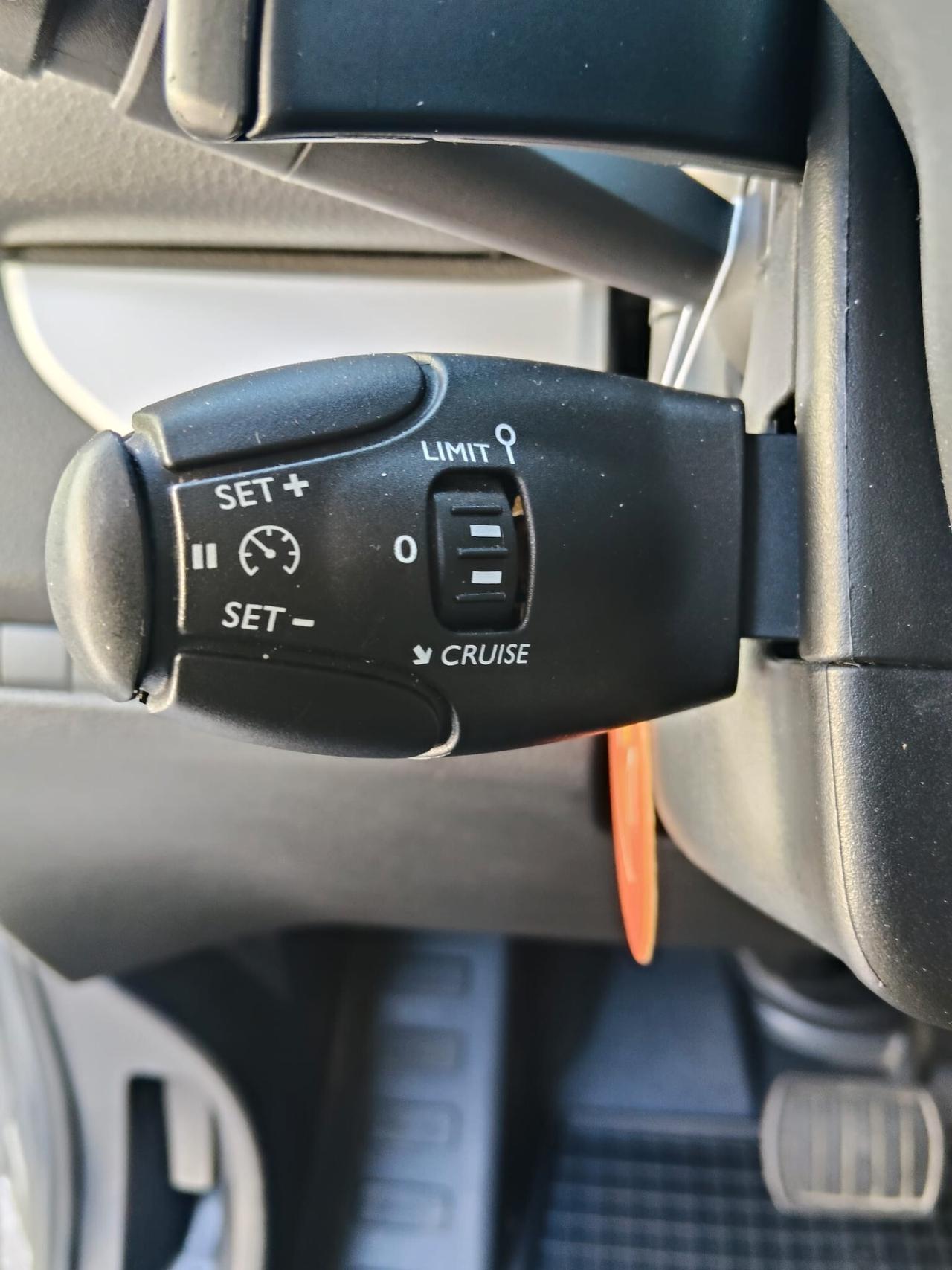 Peugeot Traveller Long Business 120 cv EAT8 9 Posti