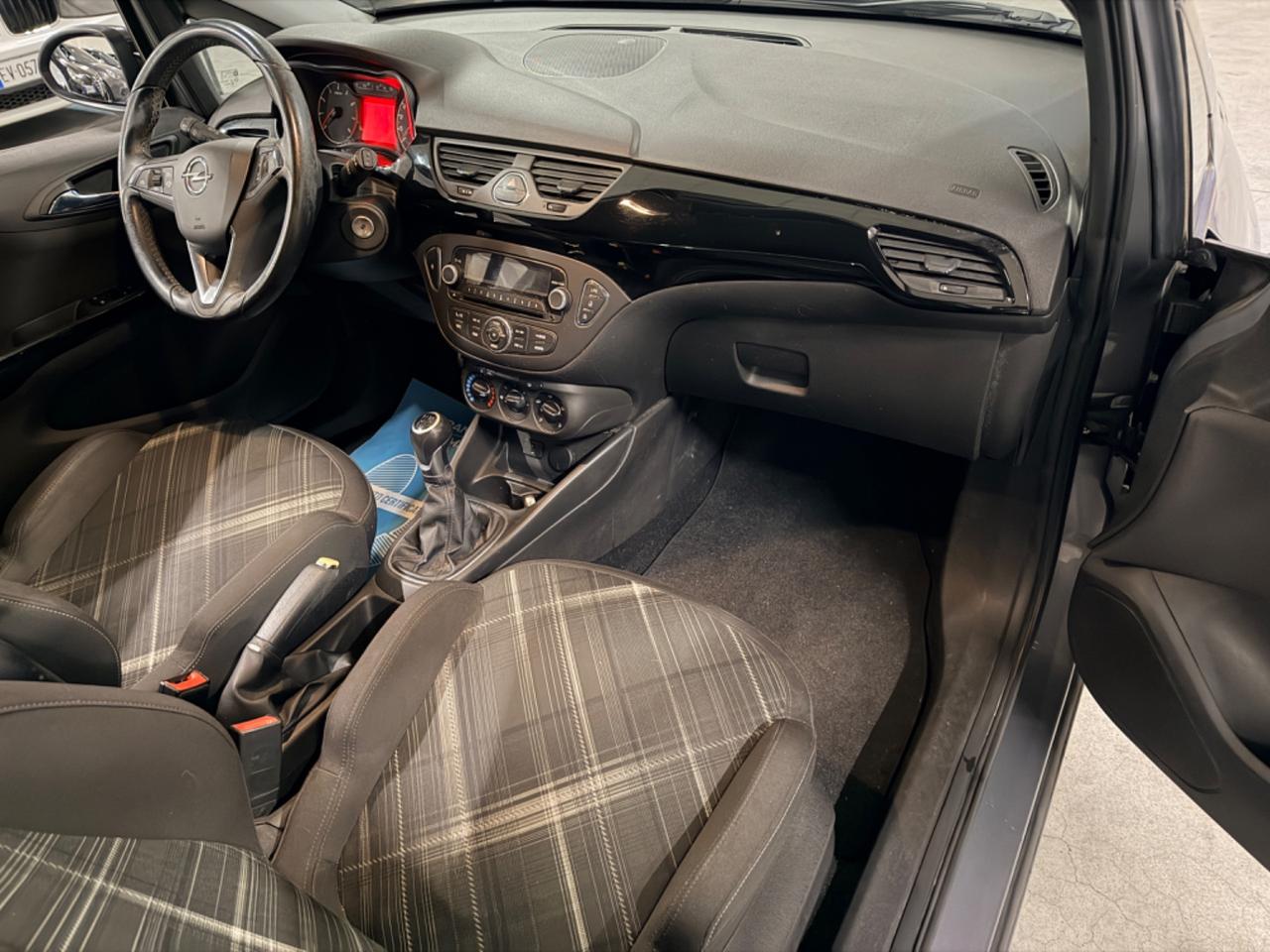 Opel Corsa 1.4 90CV GPL Tech Coupé b-Color