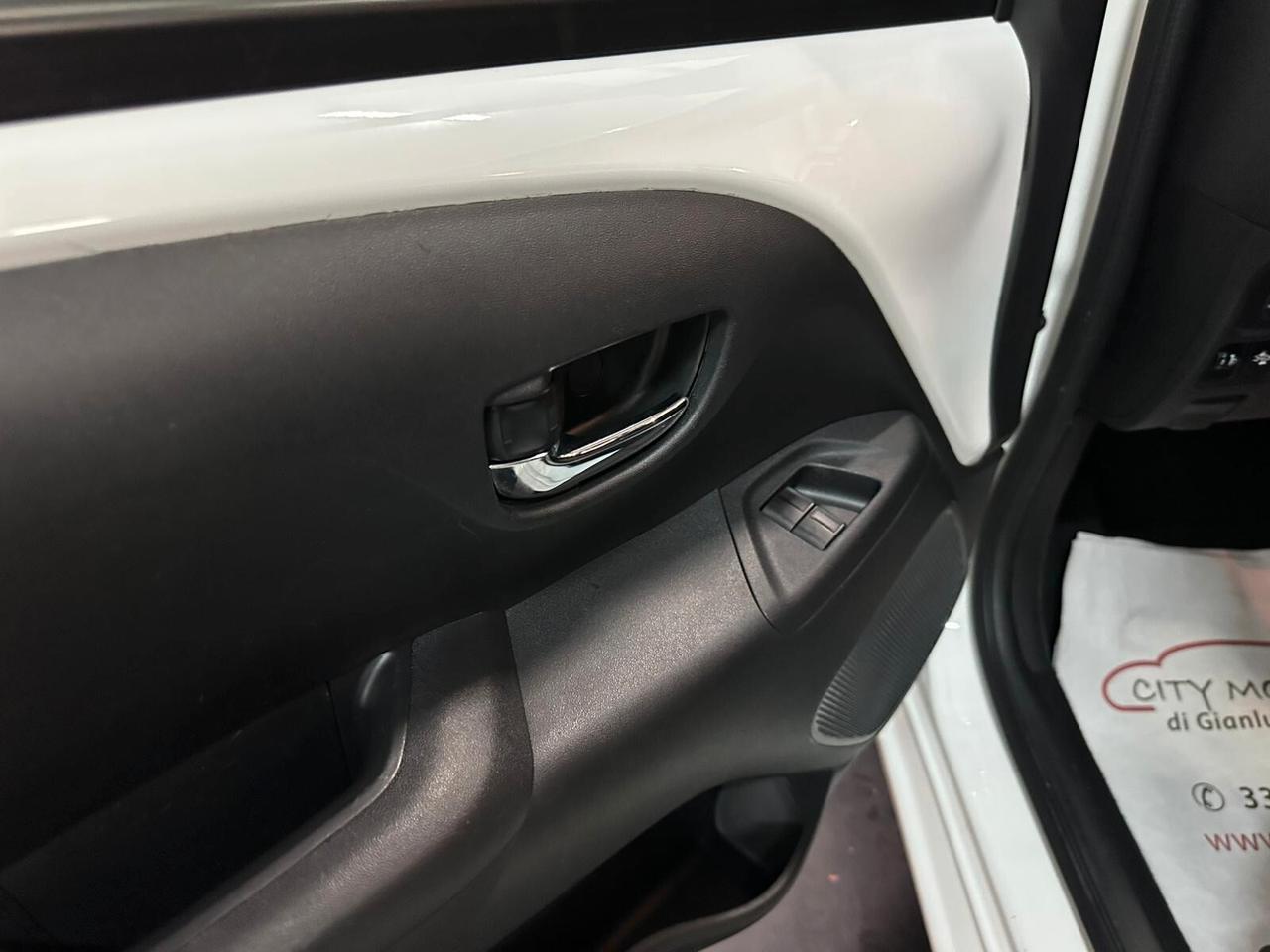 Toyota Aygo 1.0 VVT-i 69 CV 5 porte x-cool TSS