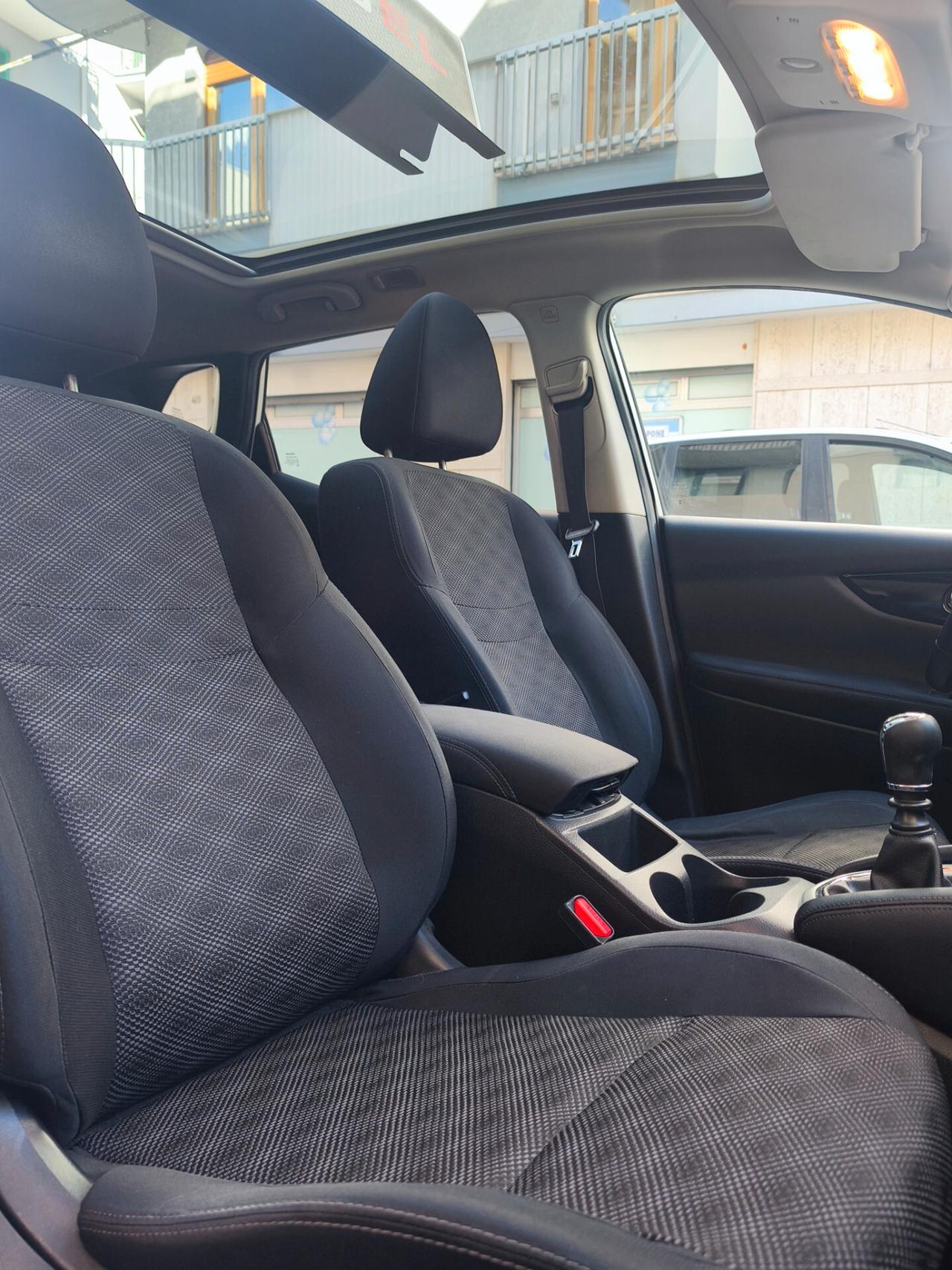 Nissan Qashqai 1.5 dCi N-Connecta 2016