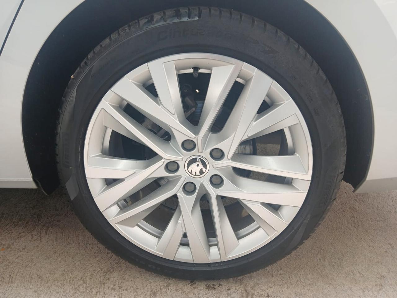 Skoda Octavia 2.0 TDI EVO SCR 150 CV DSG Wagon Executive
