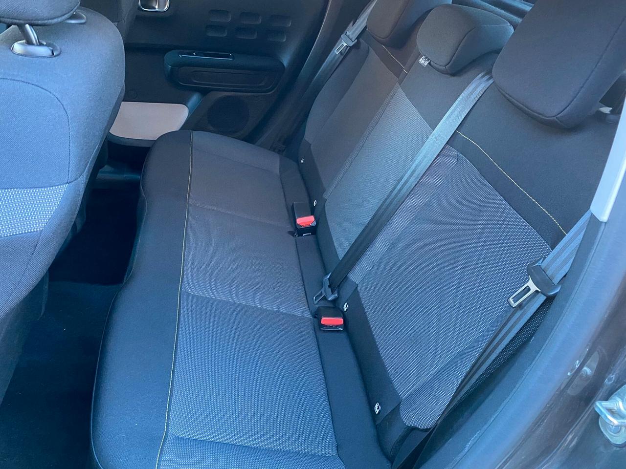 Citroen C3 PureTech 110 S&S Shine Pack Bi-Color 2023 6m