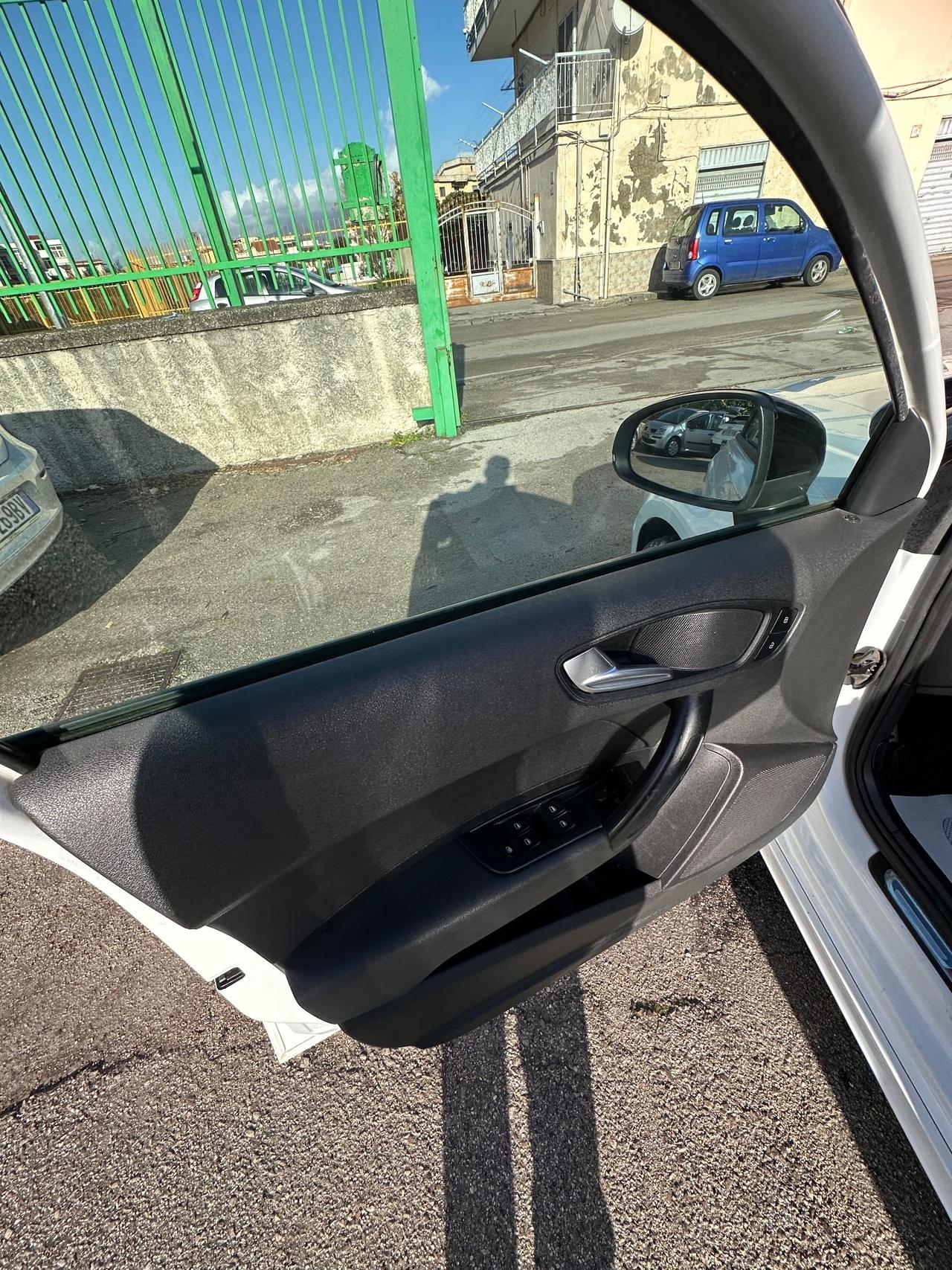 Audi A1 1.2 TFSI S line edition plus