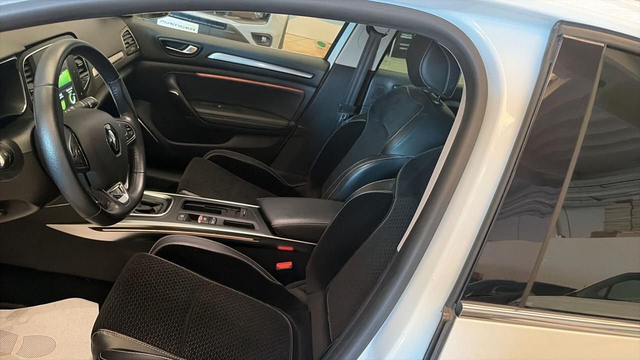 Renault Megane Mégane TCe 140 CV FAP Duel2