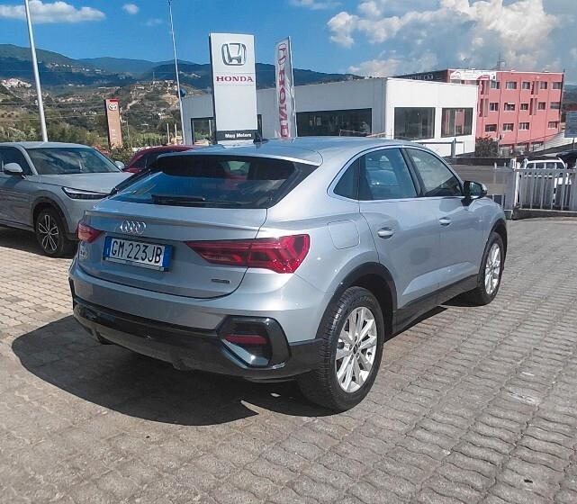Audi Q3 40 TDI quattro S tronic Business