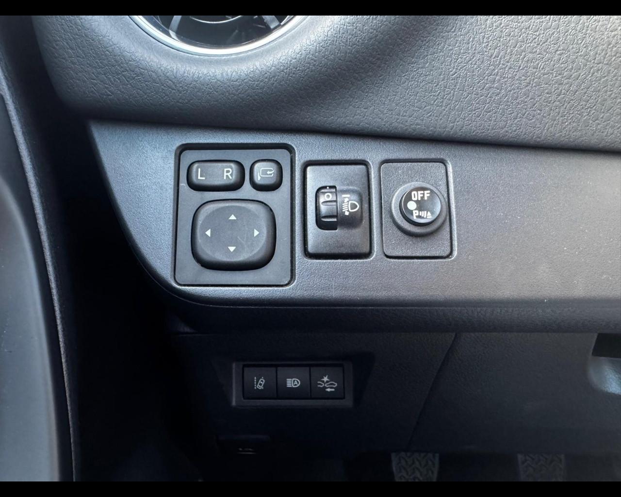 TOYOTA YARIS 5P 1.5 LOUNGE