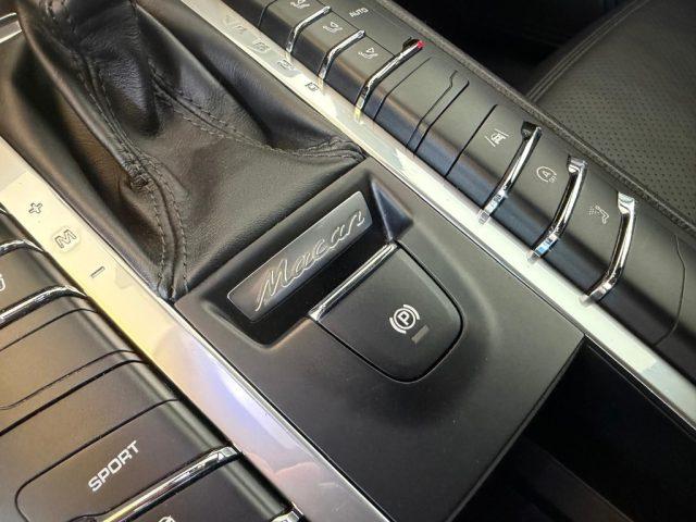 PORSCHE Macan 2.0 //TOTAL BLACK//21//