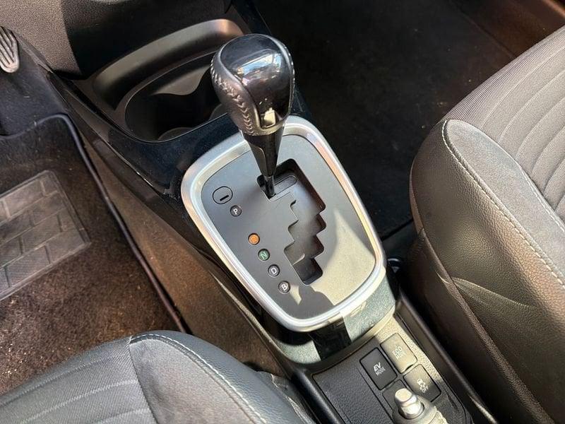 Toyota Yaris Yaris 5p 1.5h lounge my16