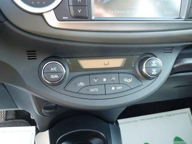 TOYOTA Yaris 1.0 5 porte Lounge