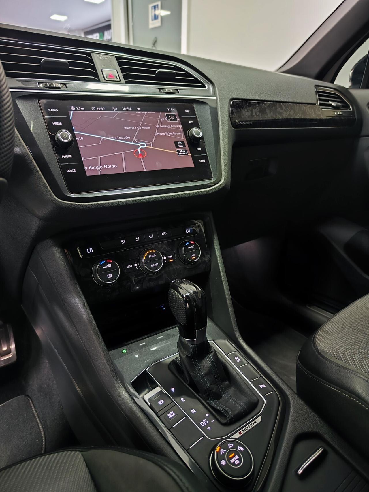 Volkswagen Tiguan 2.0 TDI DSG 4MOTION R-Line 190cv Tetto