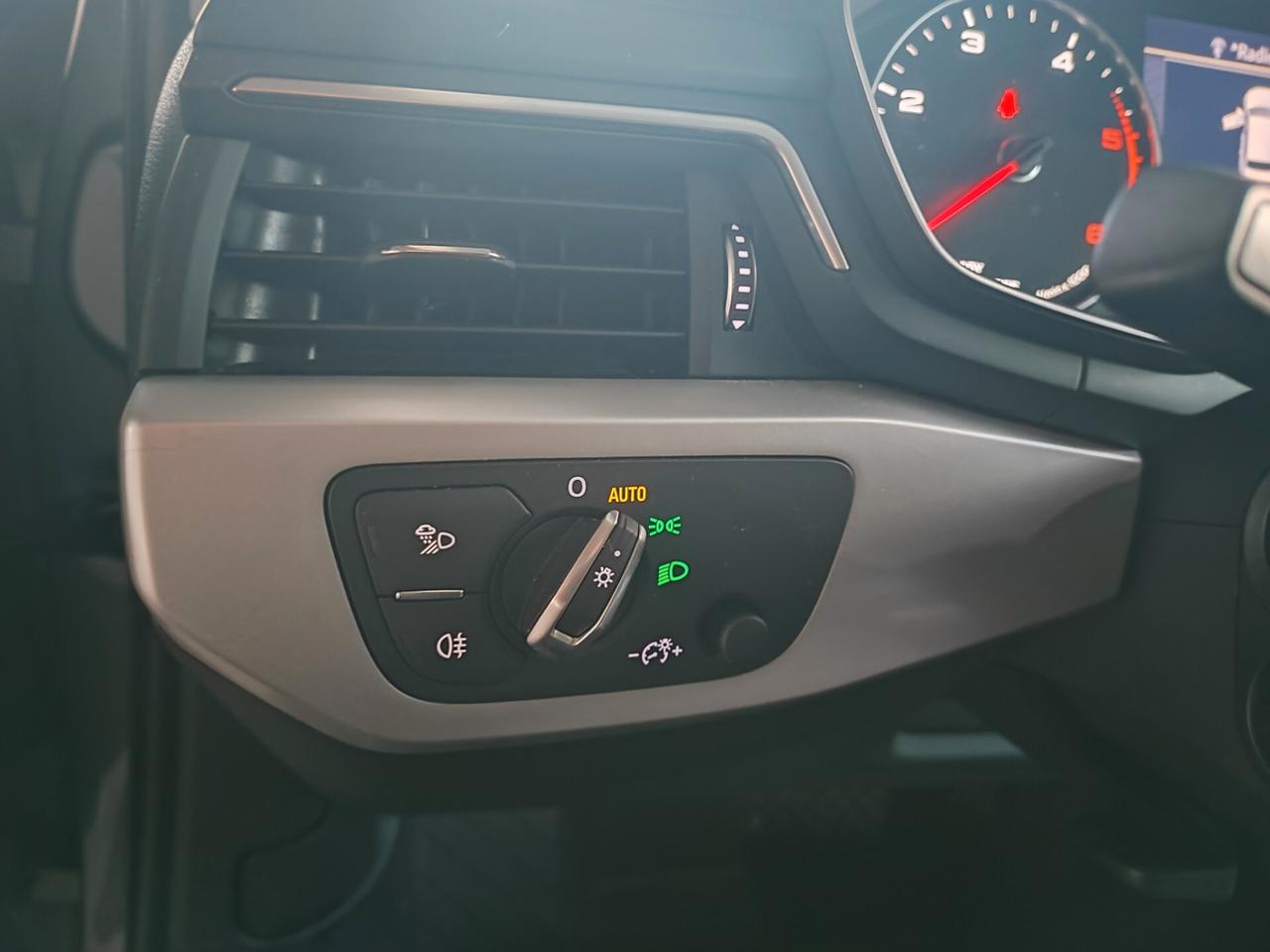 Audi A4 Avant 3.0 TDI quattro S tronic Sport