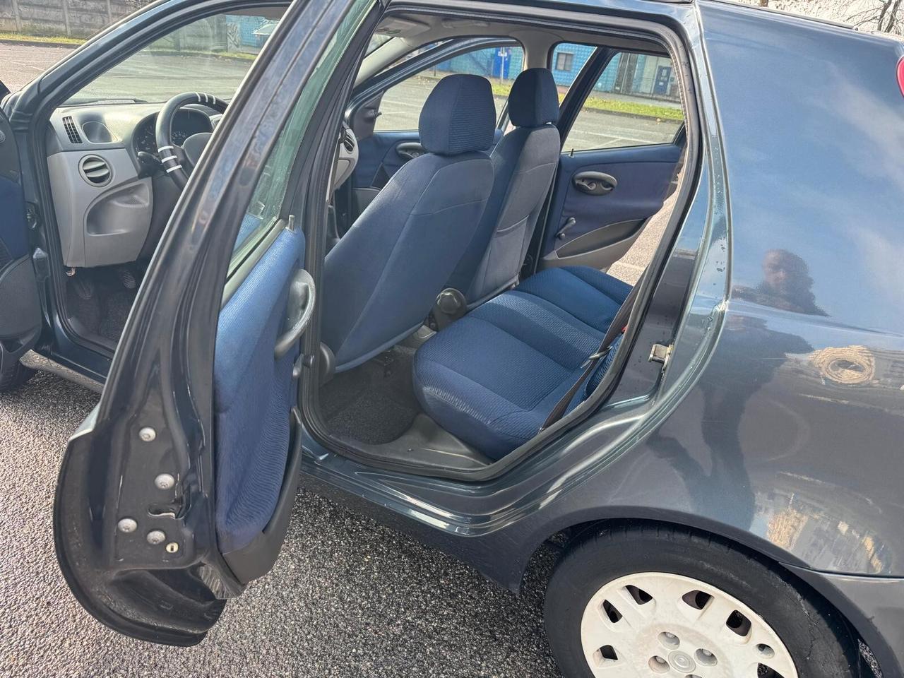 Fiat Punto 1.2i cat 5 porte ELX