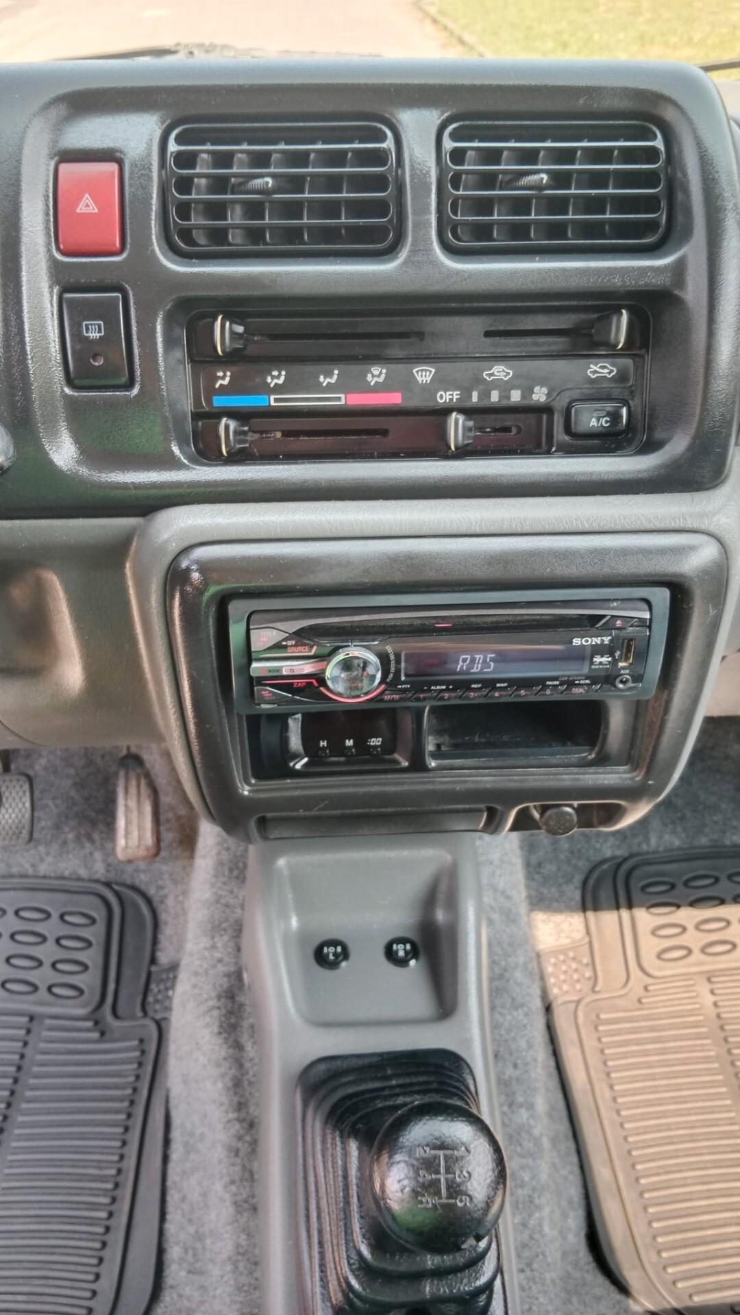 Suzuki Jimny 1.3i 16V cat 4WD JLX