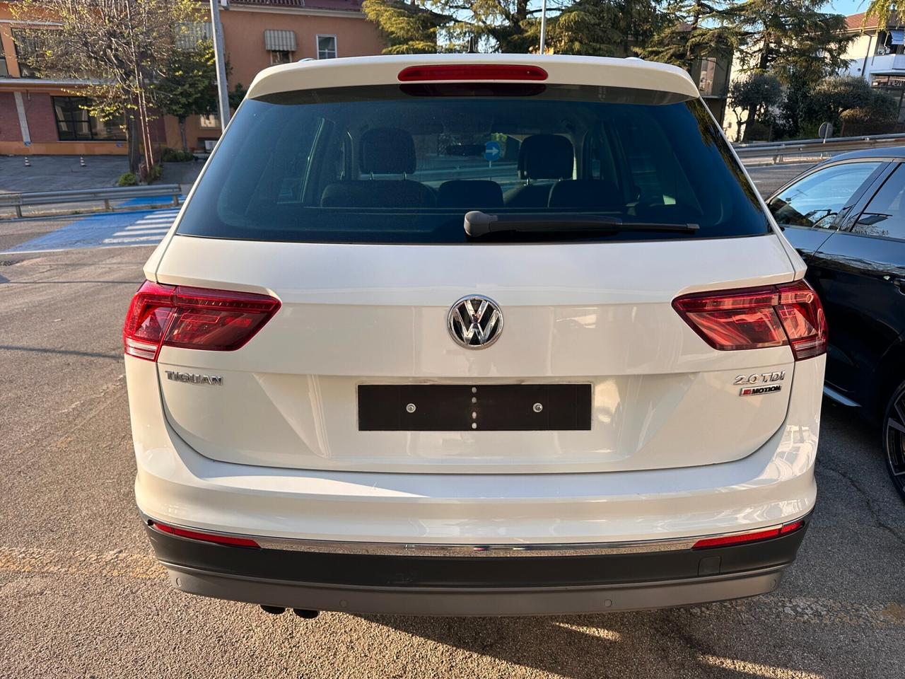 Volkswagen Tiguan 2.0 TDI SCR 4MOTION - VIRTUAL / NAVI / ALCANTARA / R18