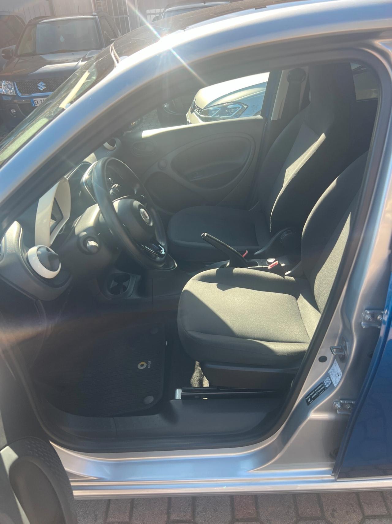 Smart ForFour 60 1.0 Black Passion