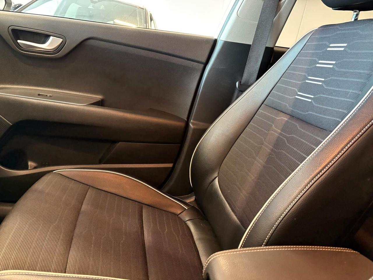 Kia Stonic GT LINE 1.0 T-GDi MHEV iMT UNICO PR.