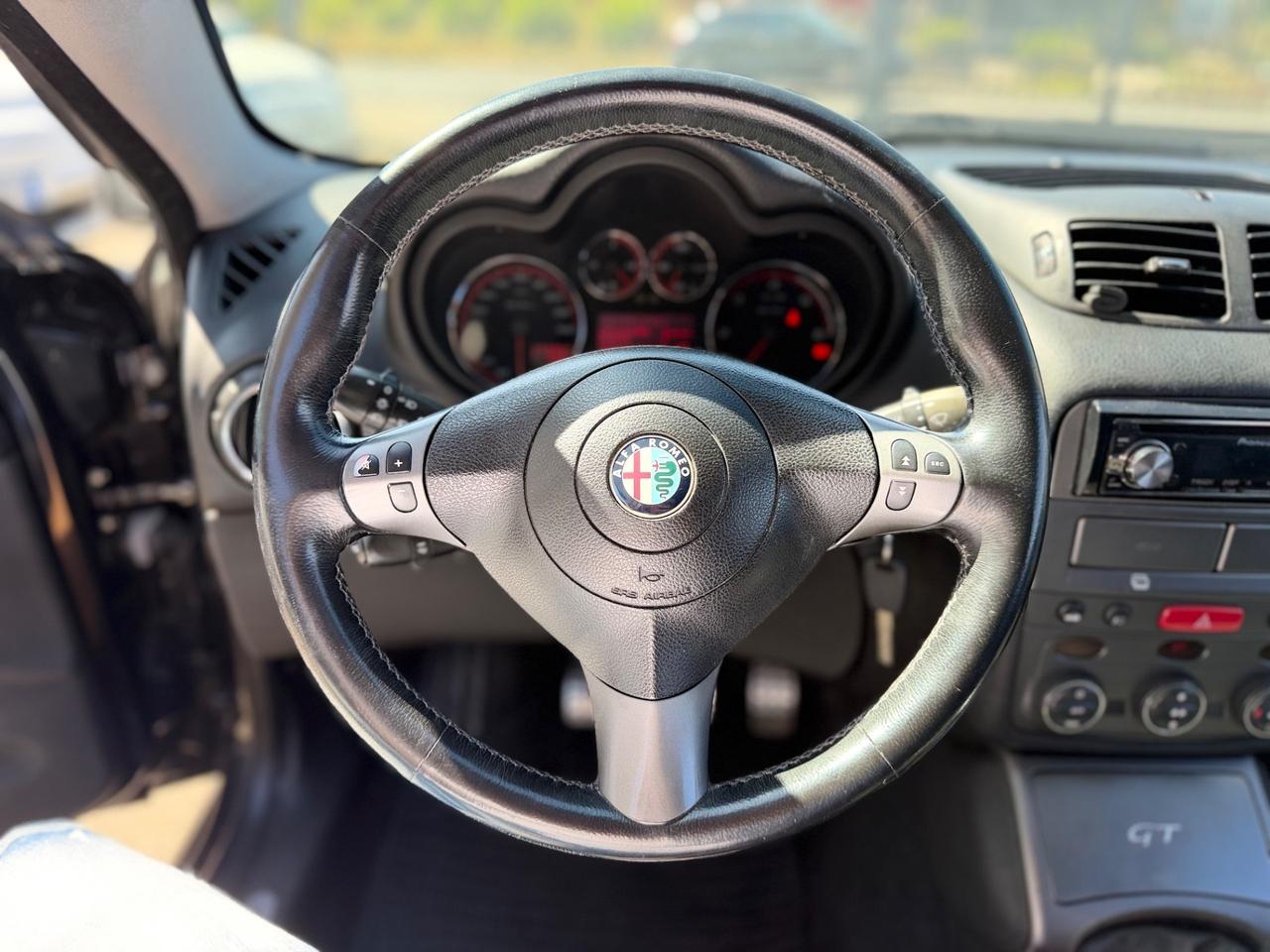 Alfa Romeo GT 1.9 JTDM 16V Distinctive Perfetto
