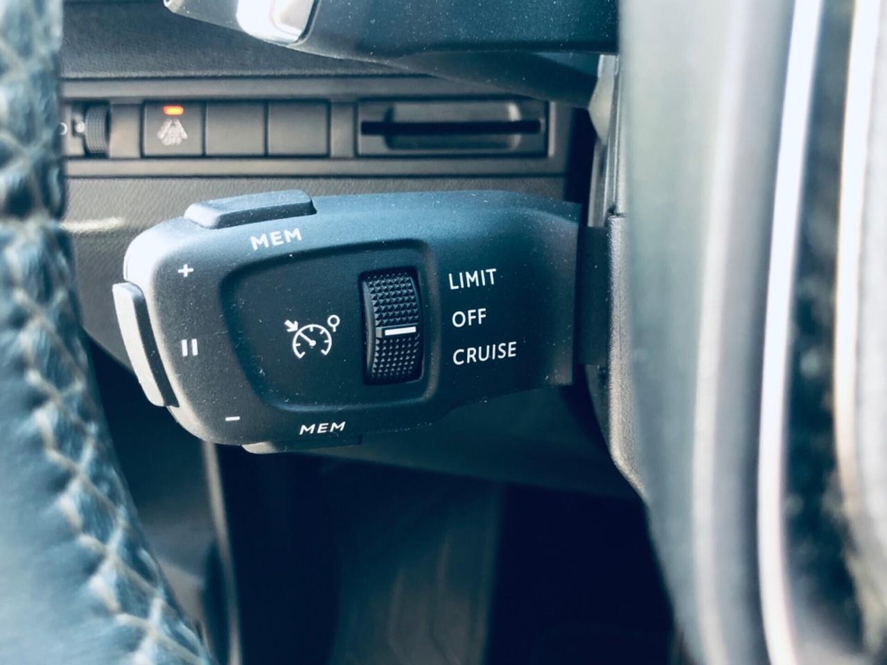 Peugeot 3008 AUTOCARRO N1 130 S&S EAT8 Allure