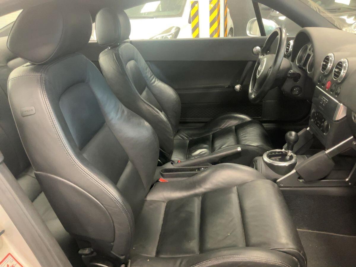 Audi TT Coupé 1.8 T 20V 179 CV cat solo 39.800km
