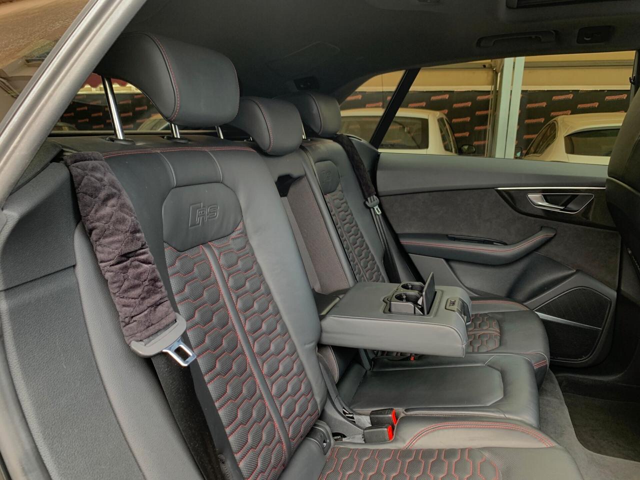 Audi Q8 RS TFSI V8 quattro tiptronic