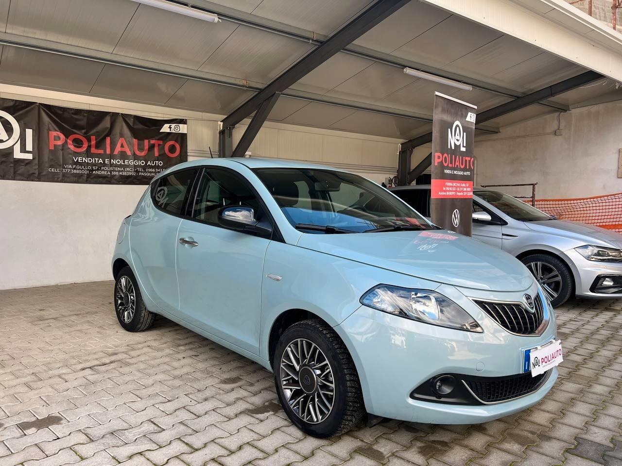 Lancia Ypsilon 1.0 FireFly 5 porte S&S Hybrid Alberta Ferretti