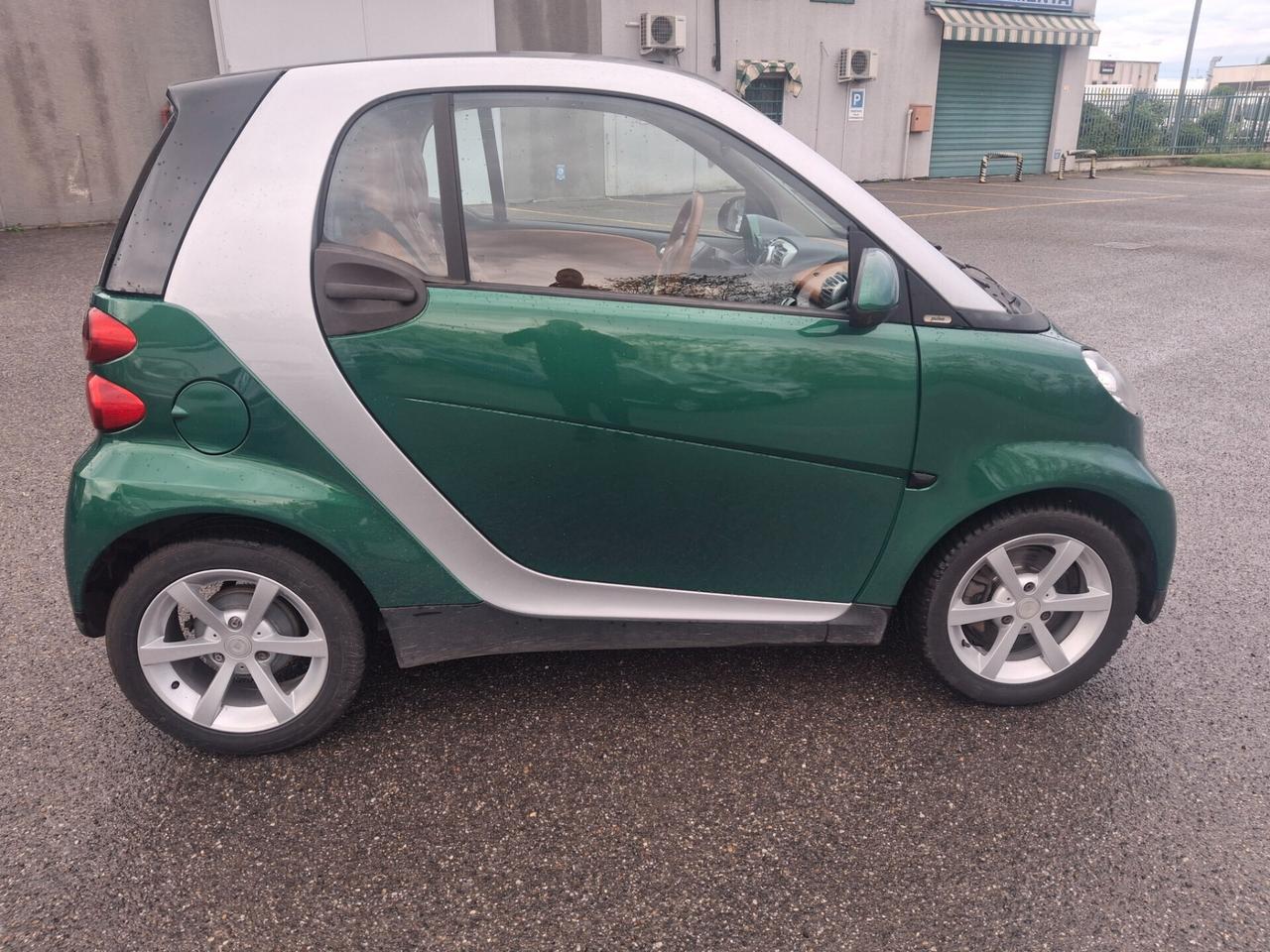 Leggere annuncio. Smart da personalizzare