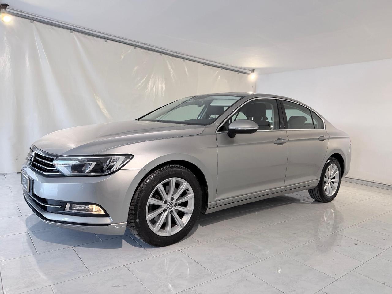 PASSAT 2017 BERLINA 2.0 tdi 150cv SOLI 85 000KM CERTIFICATI
