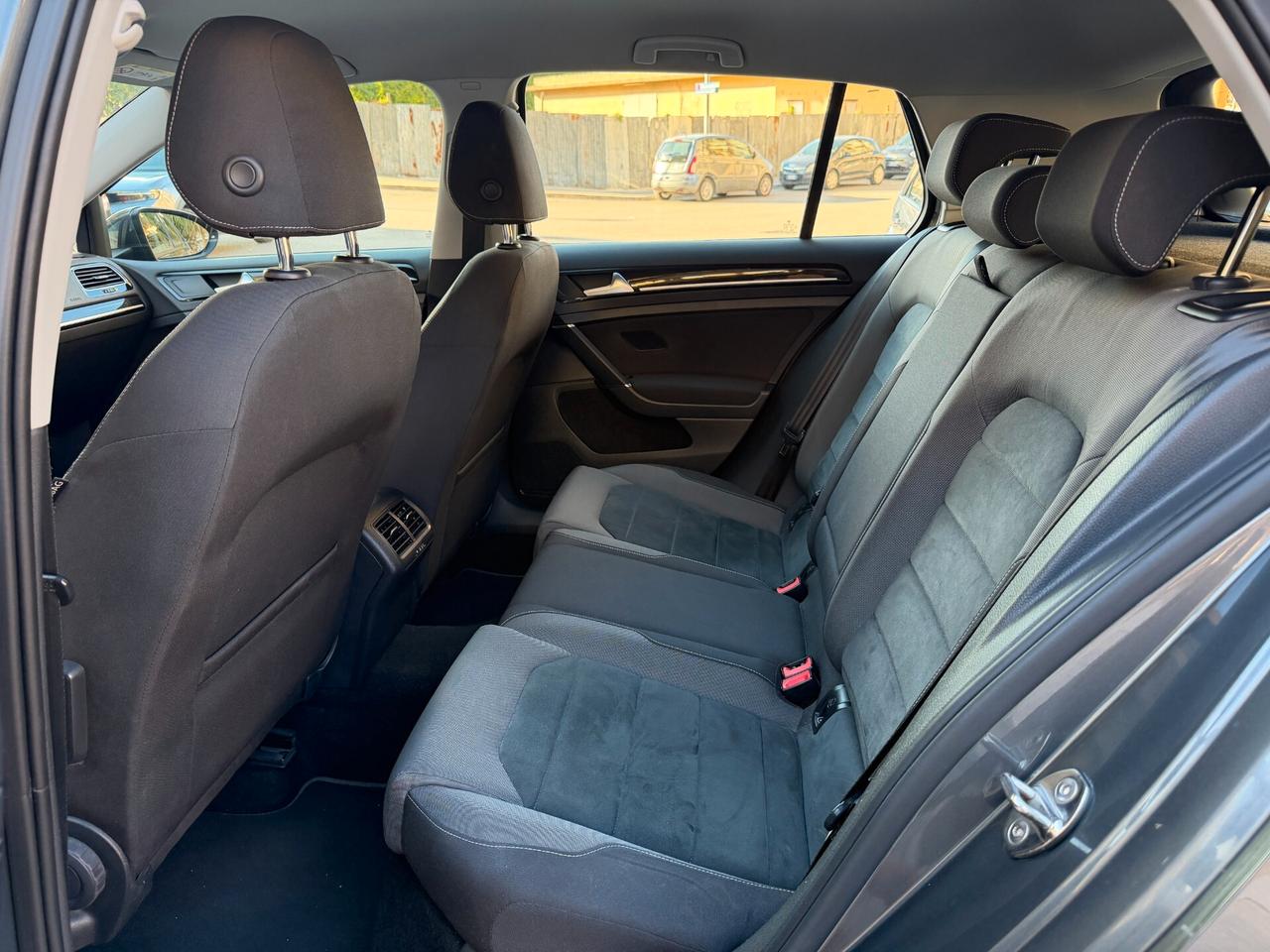 Volkswagen Golf 1.6 TDI 115 CV 5p. Highline BlueMotion Technology