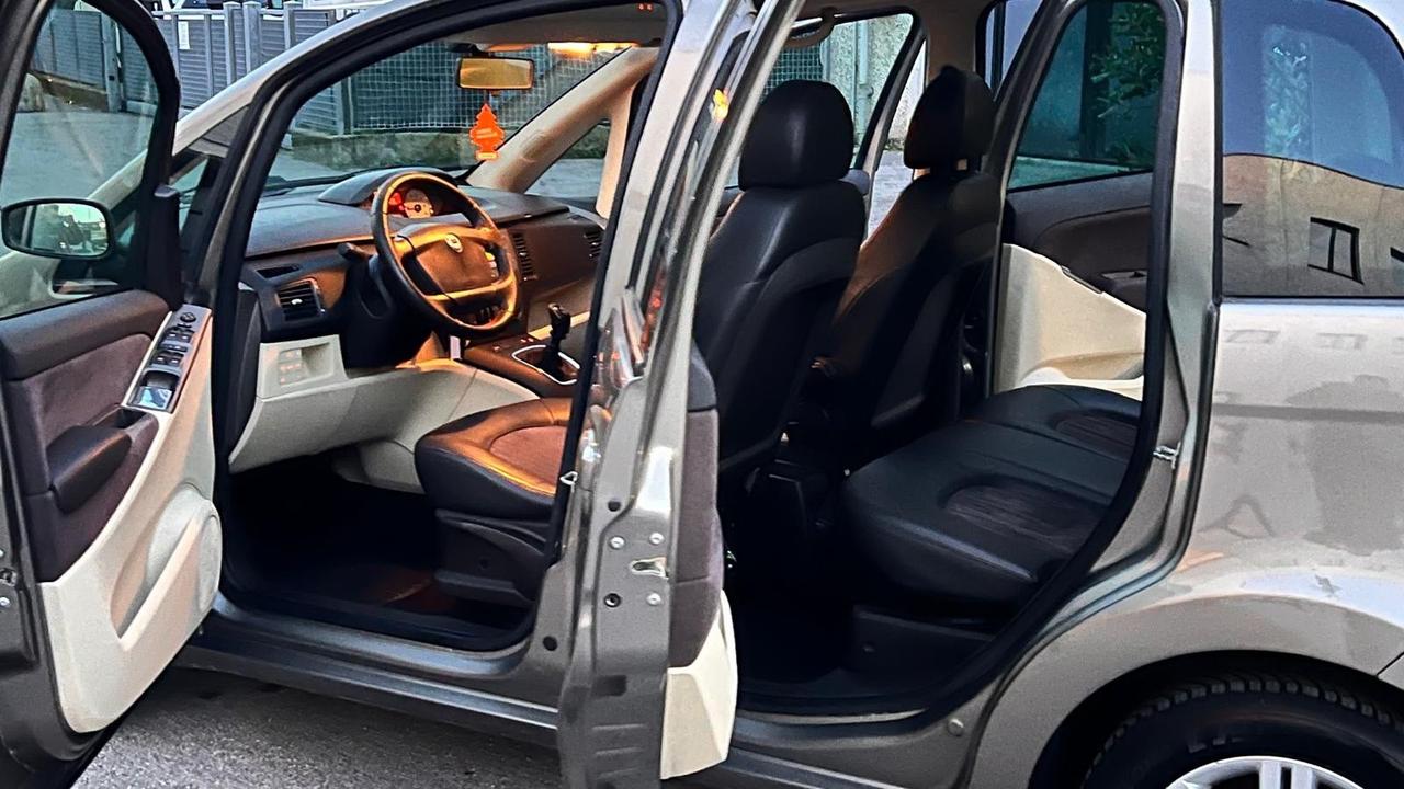 Lancia MUSA 1.4 16V Platino ok neo patentati