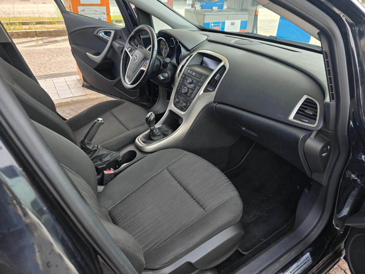 Opel Astra 1.4 100CV 5 porte GPL con 236.000km Neopatentati ok