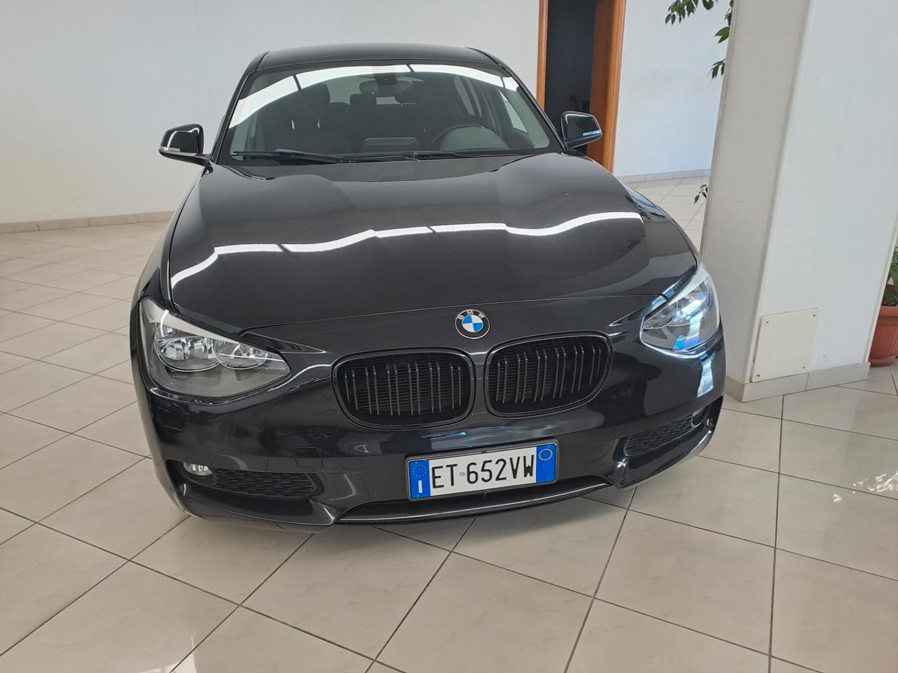 Bmw 116 116d 5p. Urban