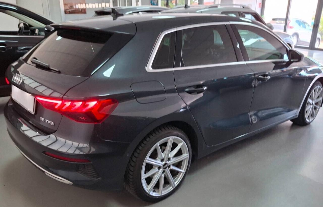 Audi A3 SPB 35 TFSI S line edition Fari full led