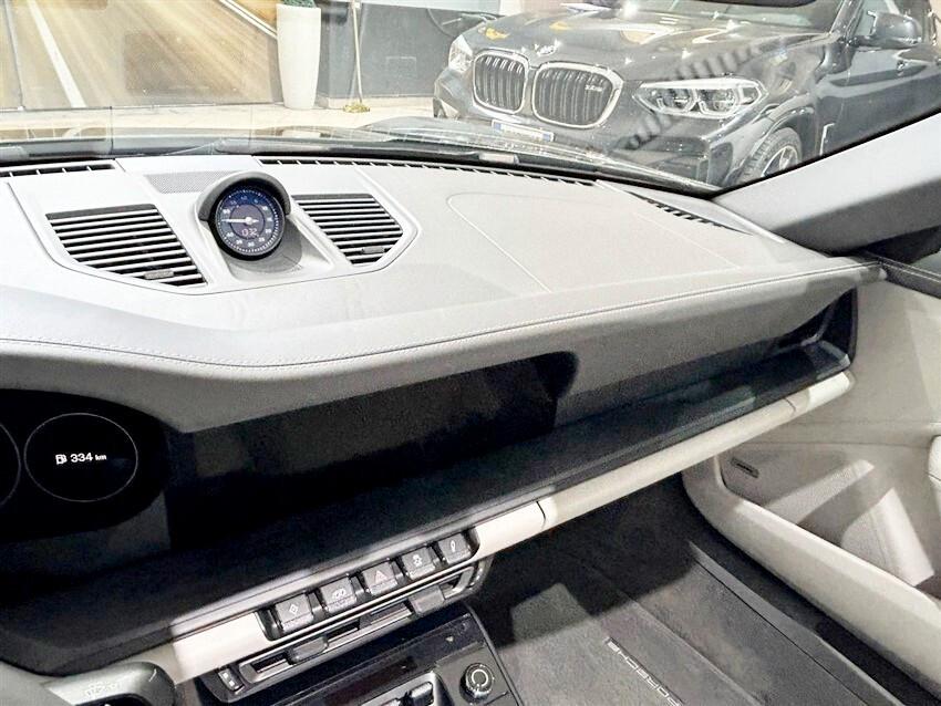 Porsche 911 Carrera 2 GTS Cabriolet