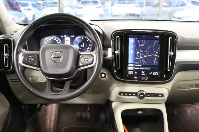 VOLVO XC40 2.0 D3 150 CV Momentum Pro Automatica