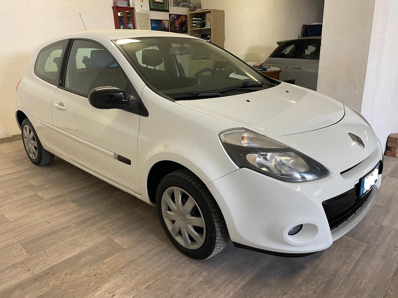 Renault Clio 1.2 3p Luxe FULL Distribuzione tagliandata NEOPATENTATI