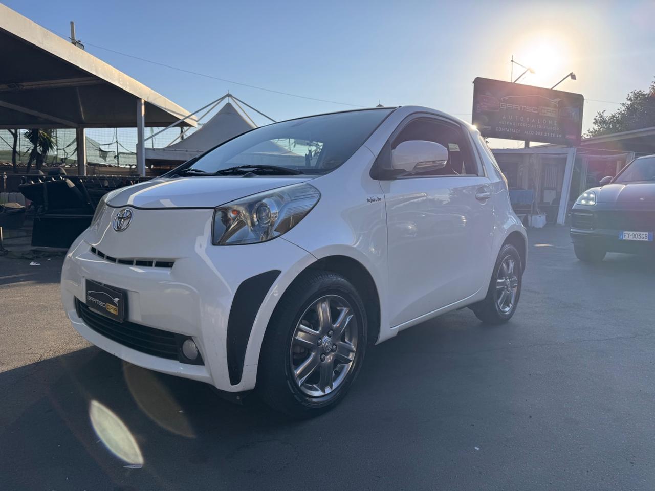 Toyota iQ 1.0 Sol