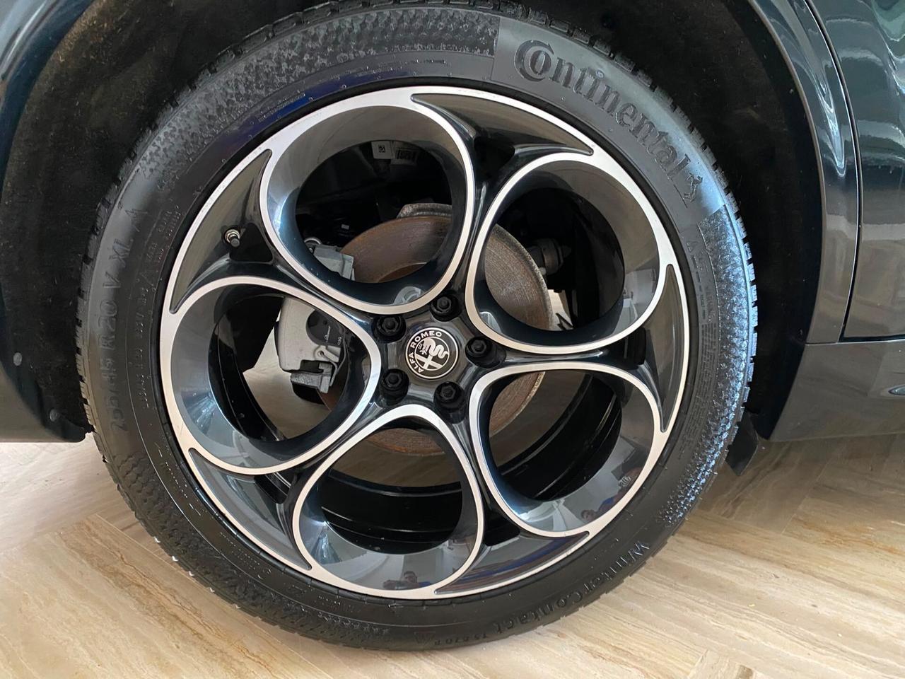 ALFA ROMEO NEW STELVIO 210CV Q4 Veloce 2023
