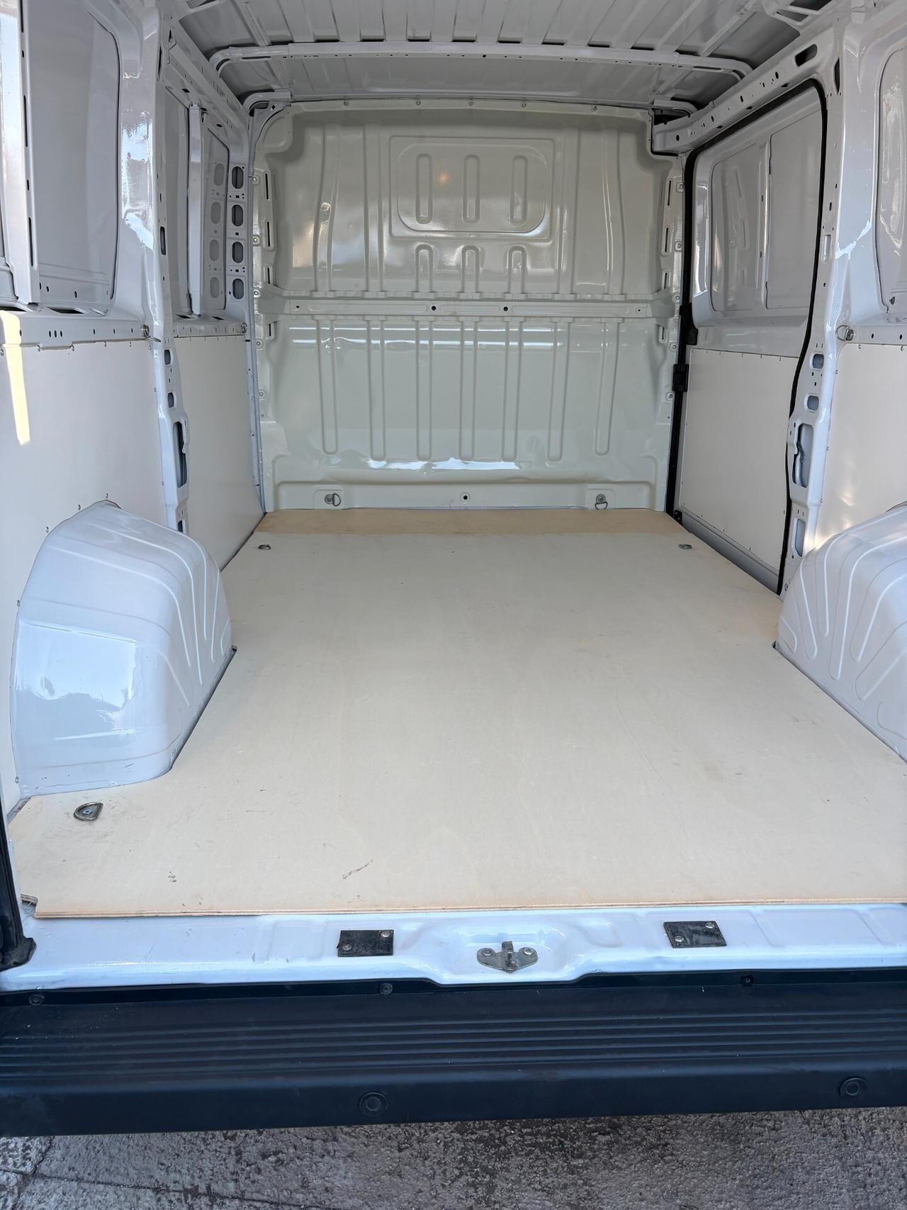 Fiat Ducato 2.2 mjt Passo medio 2023