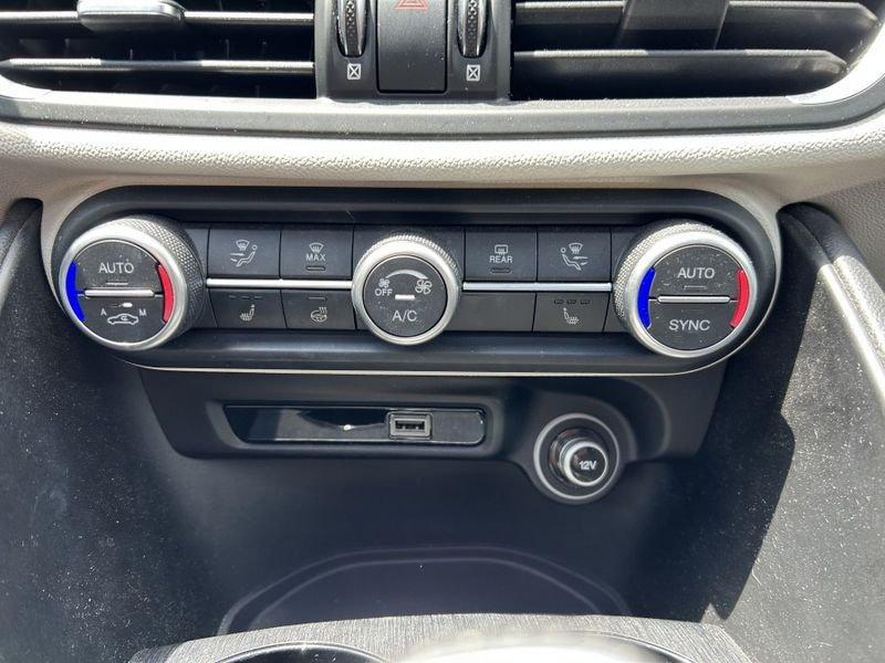 Alfa Romeo Giulia 2.2 160cv AT8 Super Business TETTO APRIBILE+PELLE