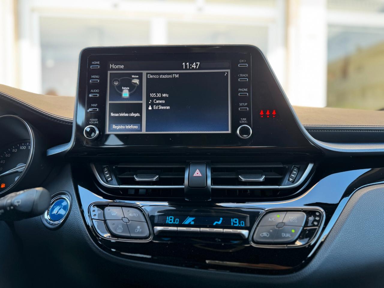 Toyota C-HR 1.8 Hybrid E-CVT Trend