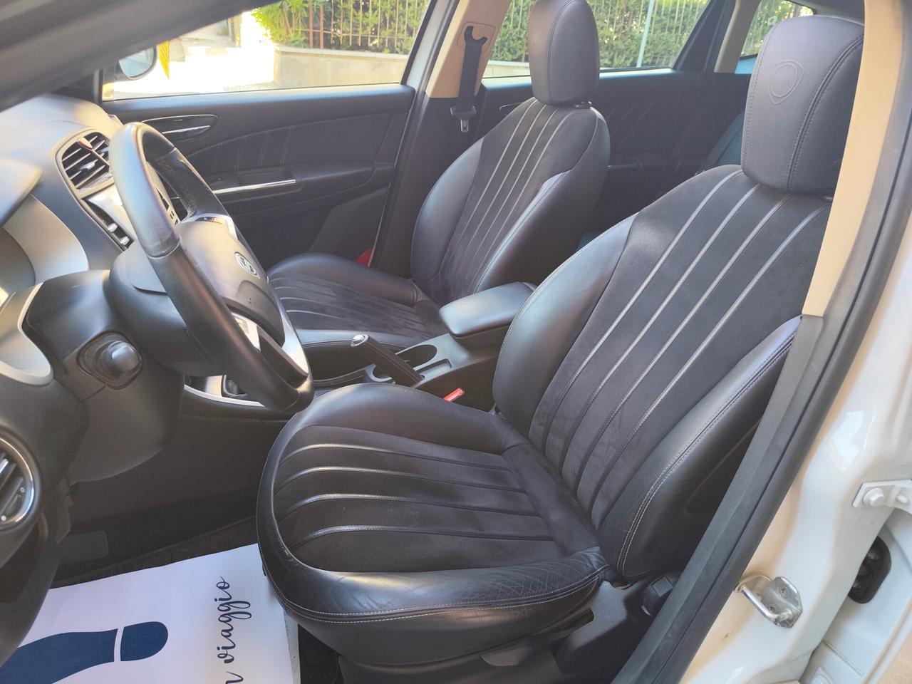 Lancia Delta 2.0 MJT 165CV PLATINO TETTO PELLE