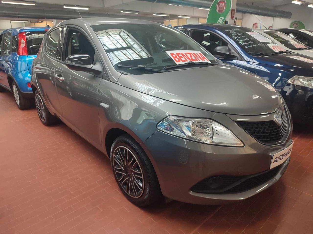 Lancia Ypsilon 1.2 69 CV 5 porte S&S Gold