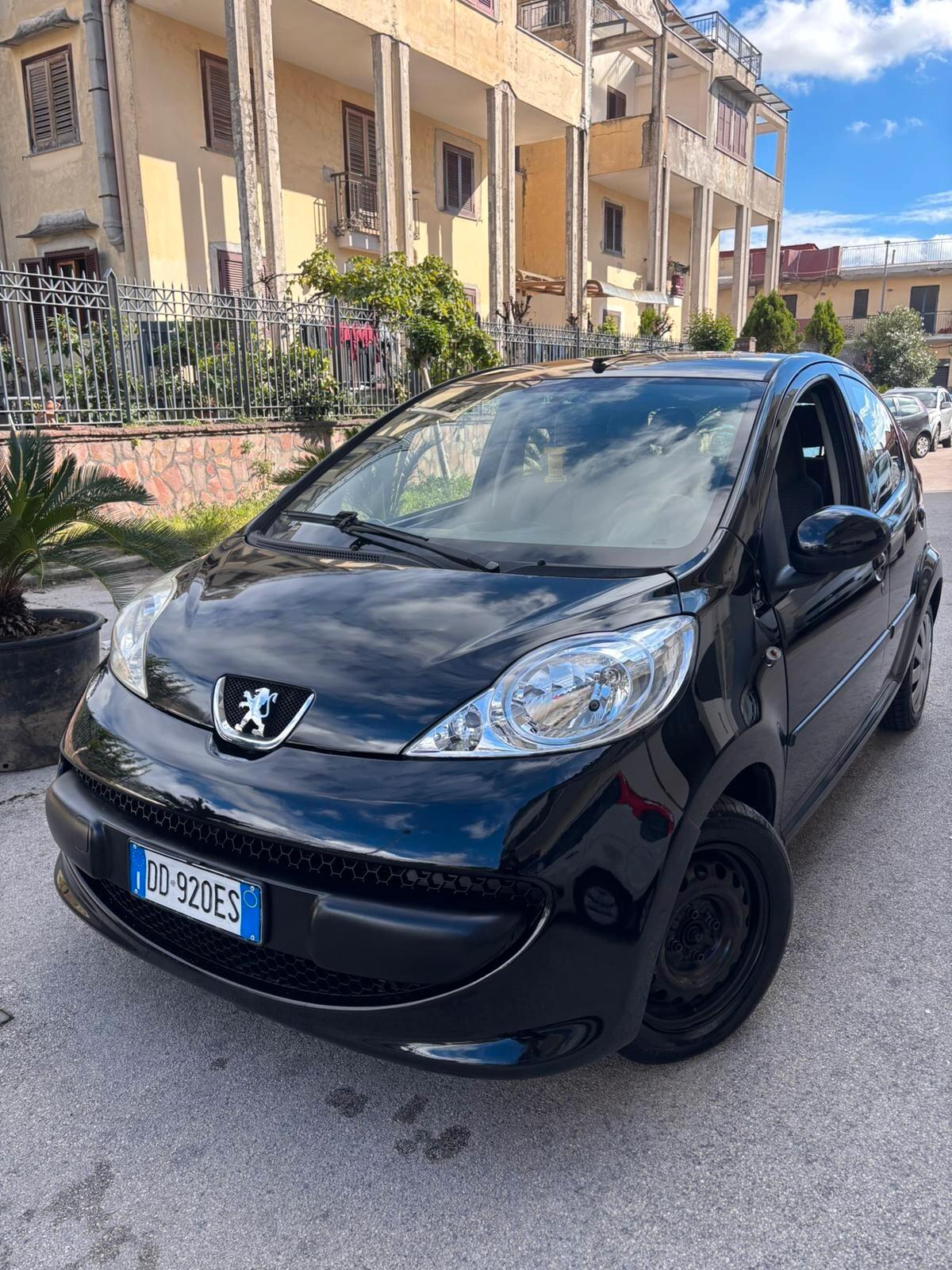 Peugeot 107 1.0 68CV 3p. Sweet Years