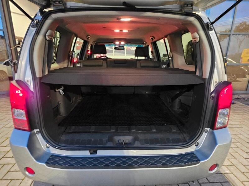 NISSAN Pathfinder 2.5 dCi XE Plus