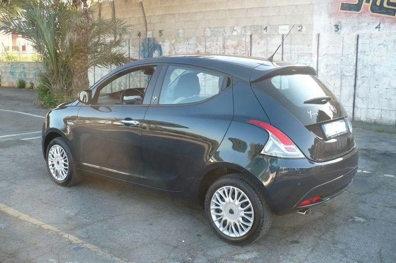 Lancia Ypsilon 1.2 69 CV 5 porte Gold