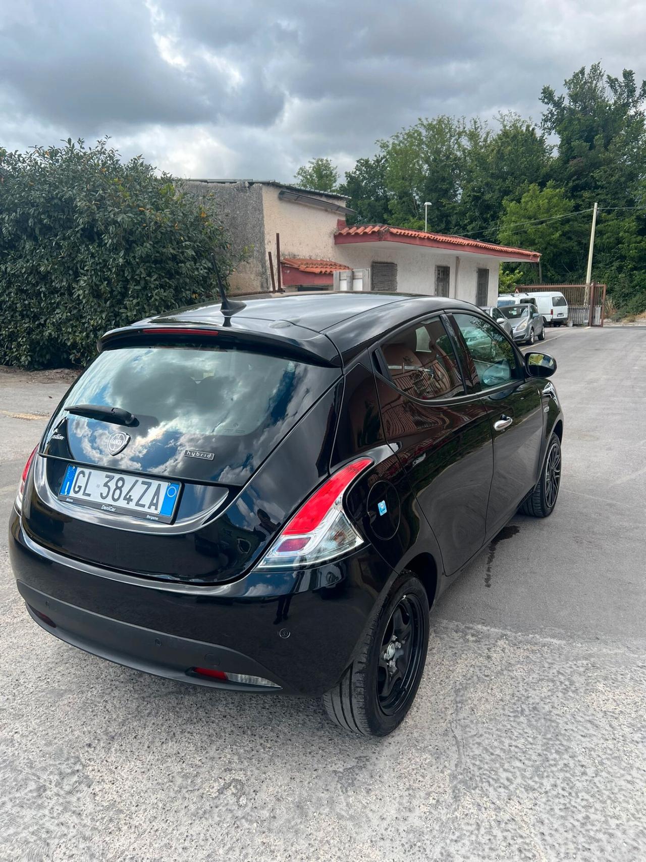 LANCIA YPISILON ANNO 2022 IBRIDA