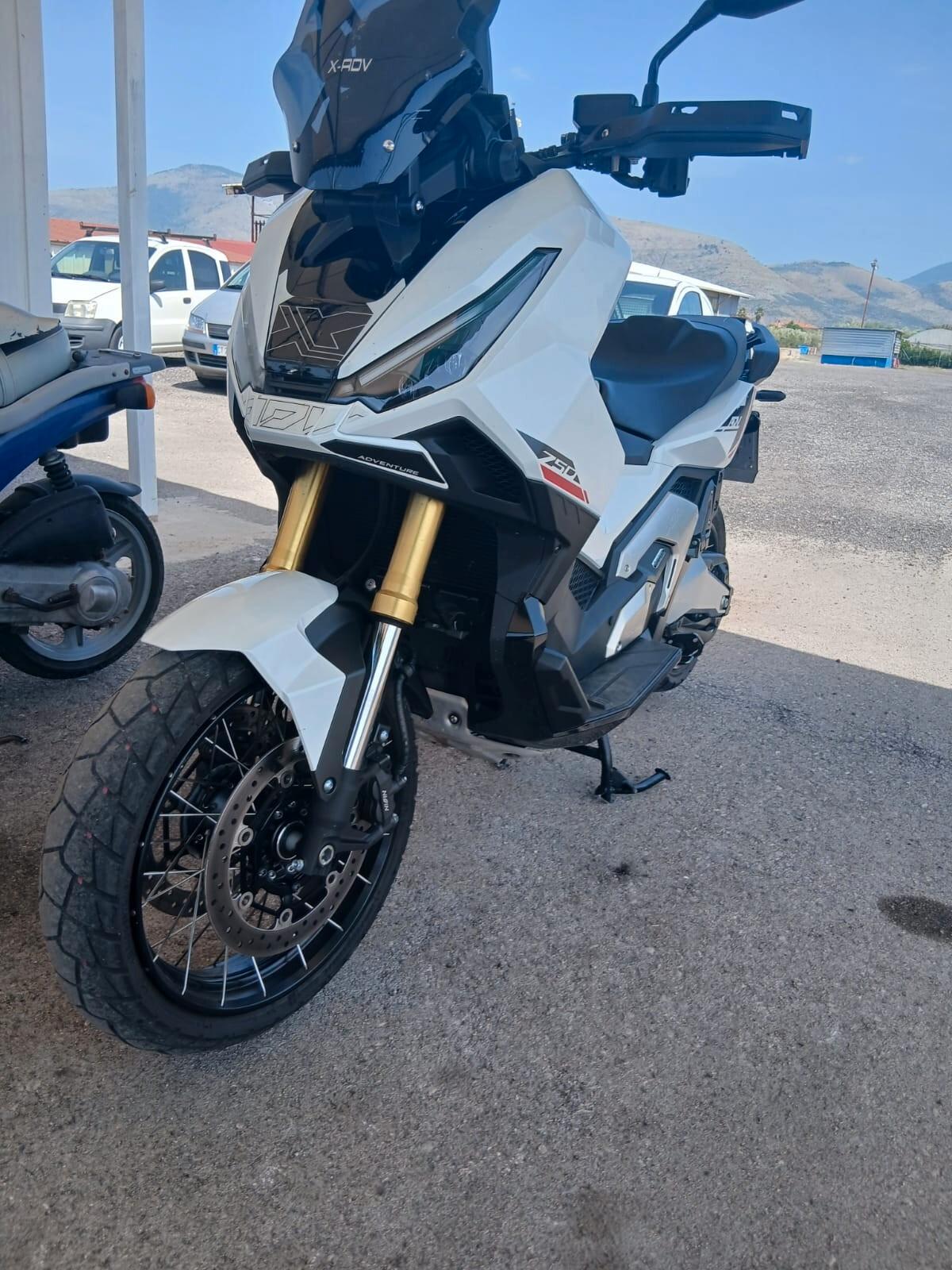 Honda X-ADV 750 X adv