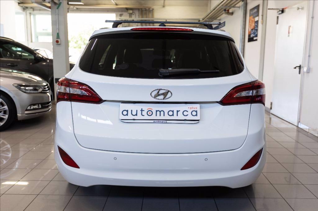 HYUNDAI i30 Wagon 1.6 crdi Go! Plus 136cv dct 7m del 2016